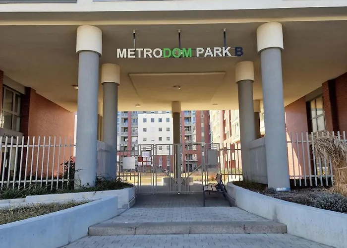 Appartement Modern Smart Metrodom Park -15min From Center