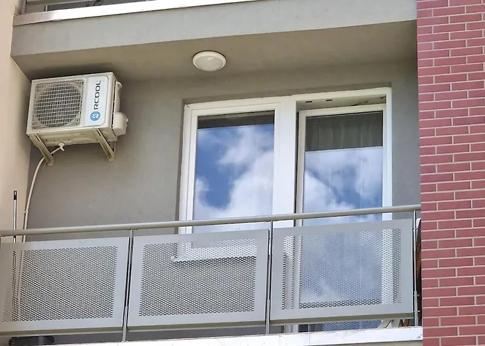 Appartement Modern Smart Metrodom Park -15min From Center