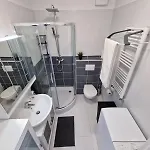 Modern Smart Metrodom Park -15min From Center 아파트 *