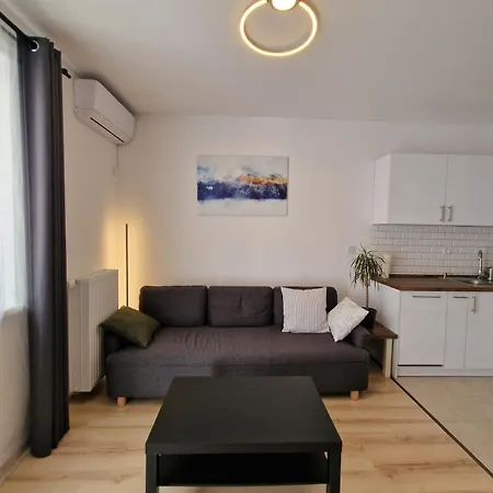 Modern Smart Metrodom Park -15min From Center Apartmán