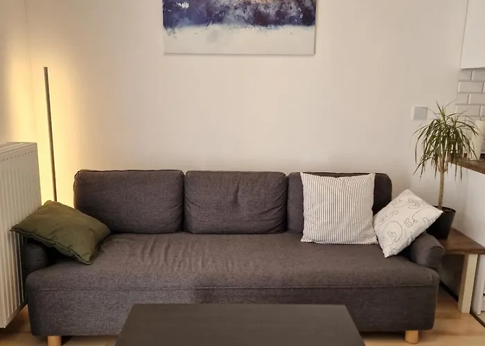 Modern Smart Metrodom Park -15min From Center 아파트 *