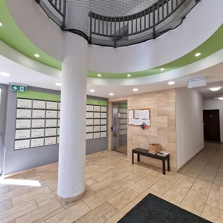 Modern Smart Metrodom Park -15min From Center Apartamento
